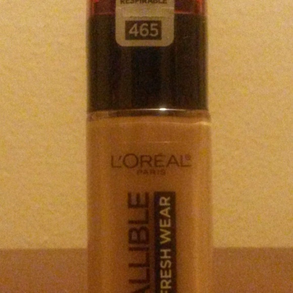L'Oreal Infallible Foundation - GONE - Picture 3 of 8